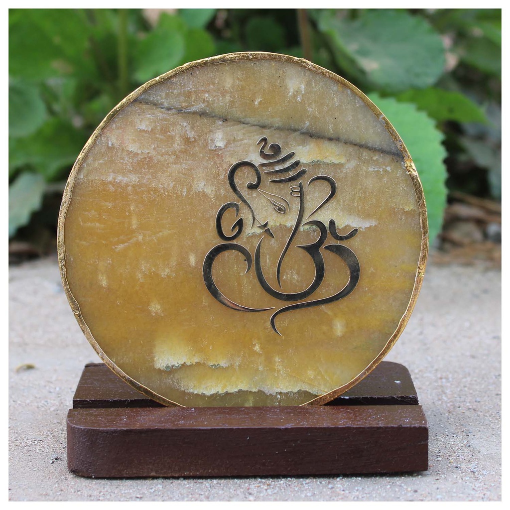 Handcrafted Agate Showpiece
