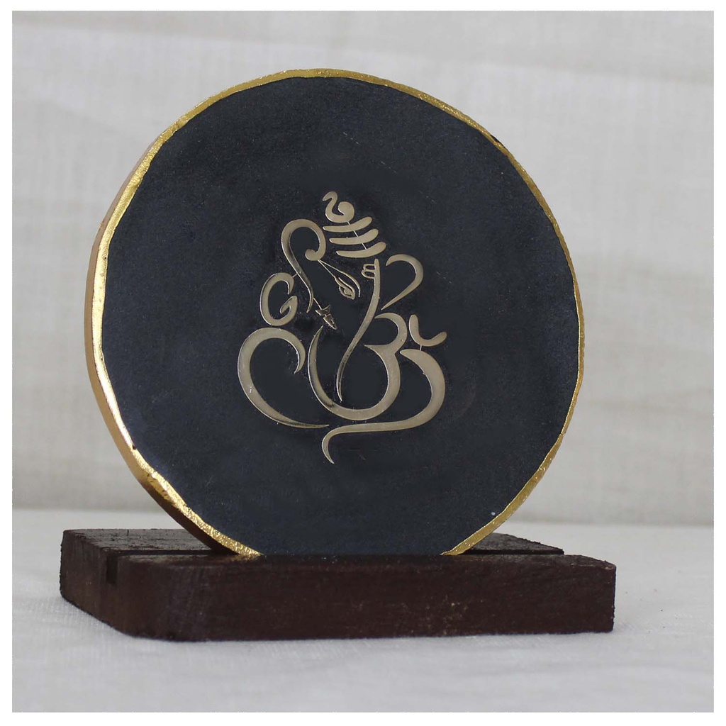 Handcrafted Agate Showpiece