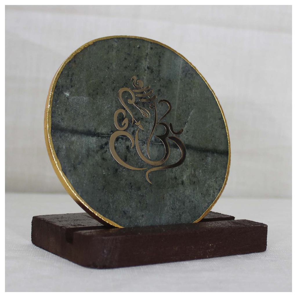 Handcrafted Agate Showpiece