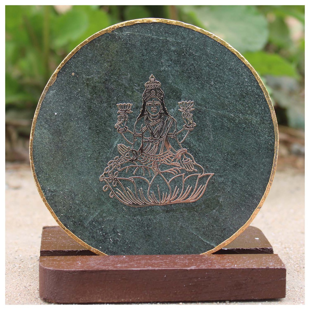 Handcrafted Agate Showpiece