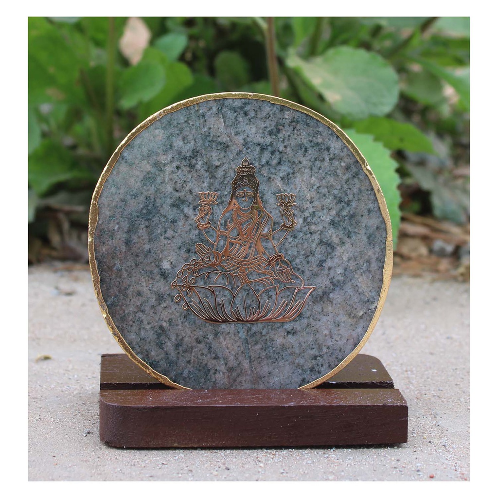 Handcrafted Agate Showpiece