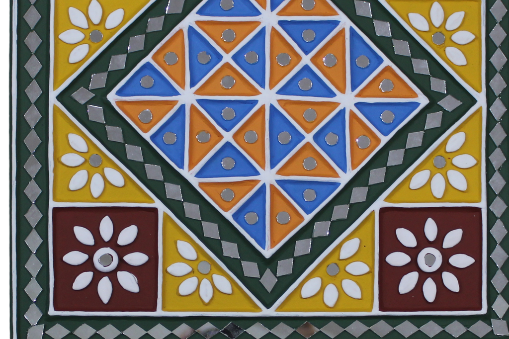 Handcrafted Leaf Design Mud Work Wall Hanging