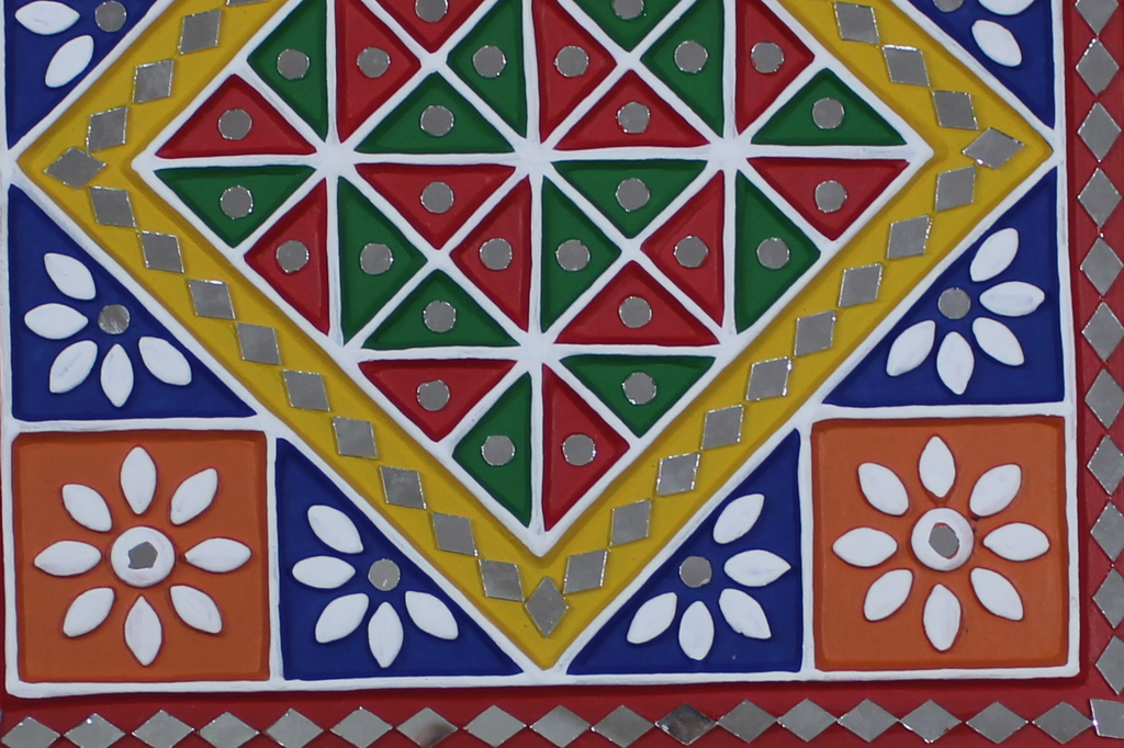 Handcrafted Leaf Design Mud Work Wall Hanging