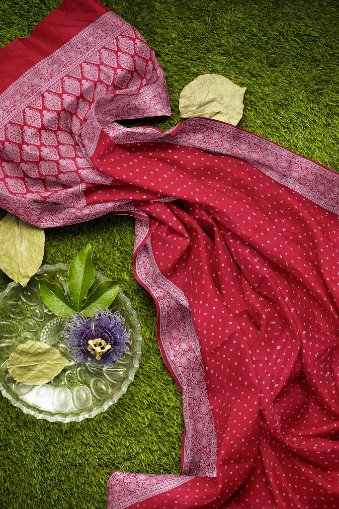 Handcrafted Tie &amp; Dye Bandhani Saree