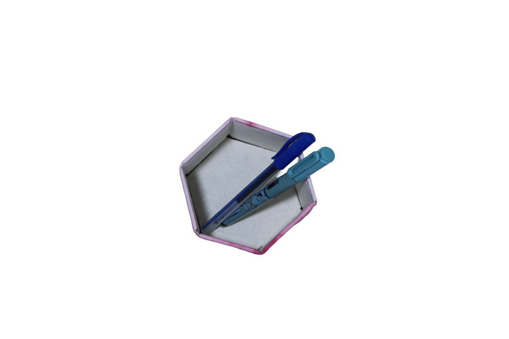 Handmade Foldable Pen Stand