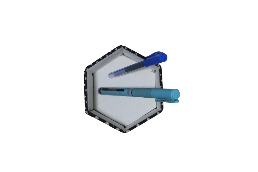 Handmade Foldable Pen Stand