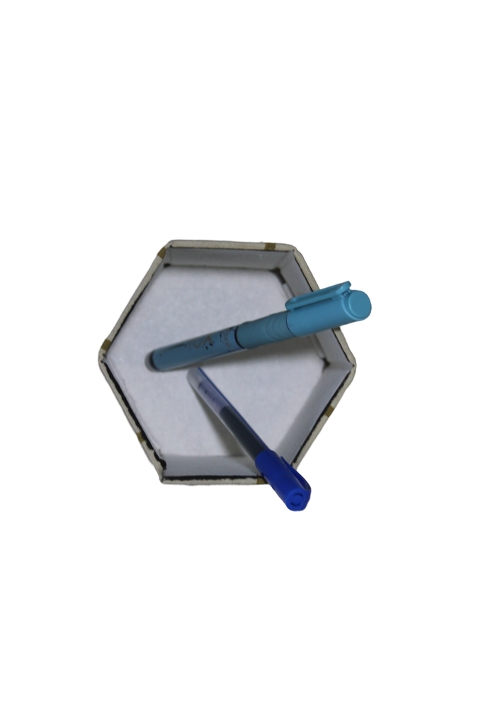Handmade Foldable Pen Stand