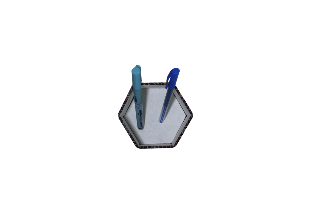 Handmade Foldable Pen Stand