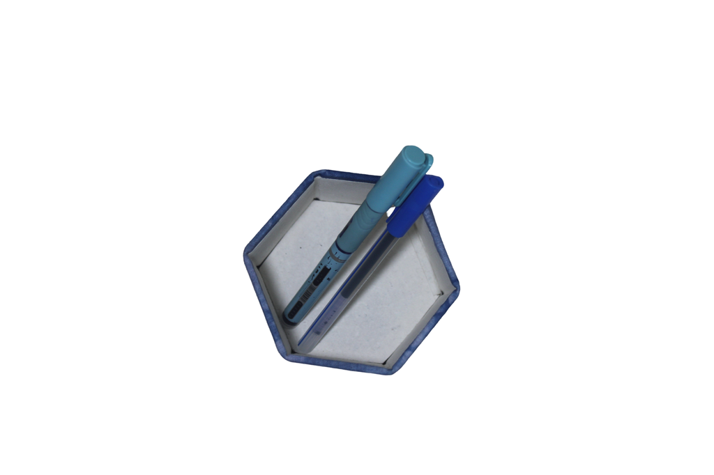 Handmade Foldable Pen Stand