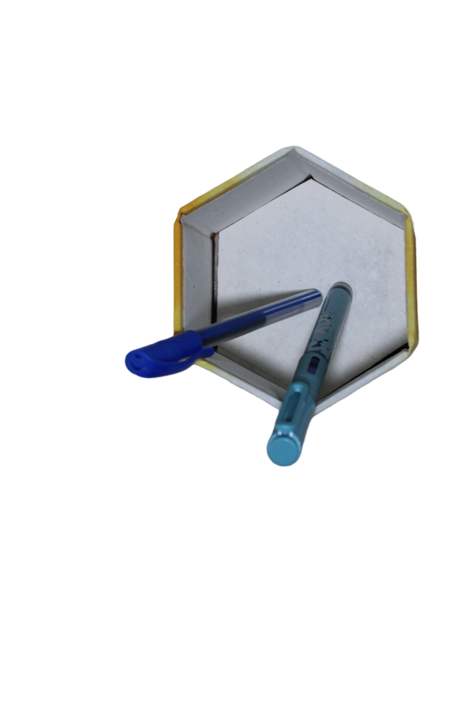 Handmade Foldable Pen Stand