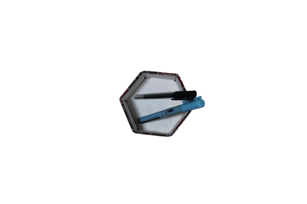 Handmade Foldable Pen Stand