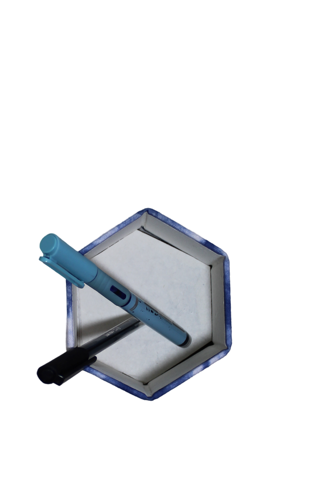 Handmade Foldable Pen Stand