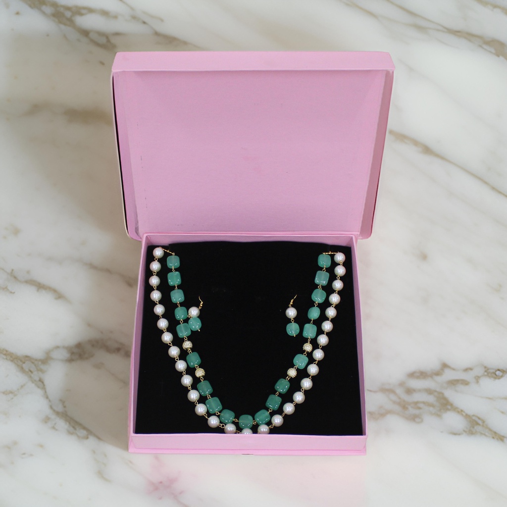 Handmade Semi Precious Stone Necklace Set
