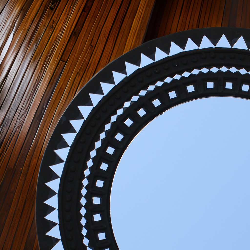Handcrafted Mud &amp; Mirror Work Wall Hanging
