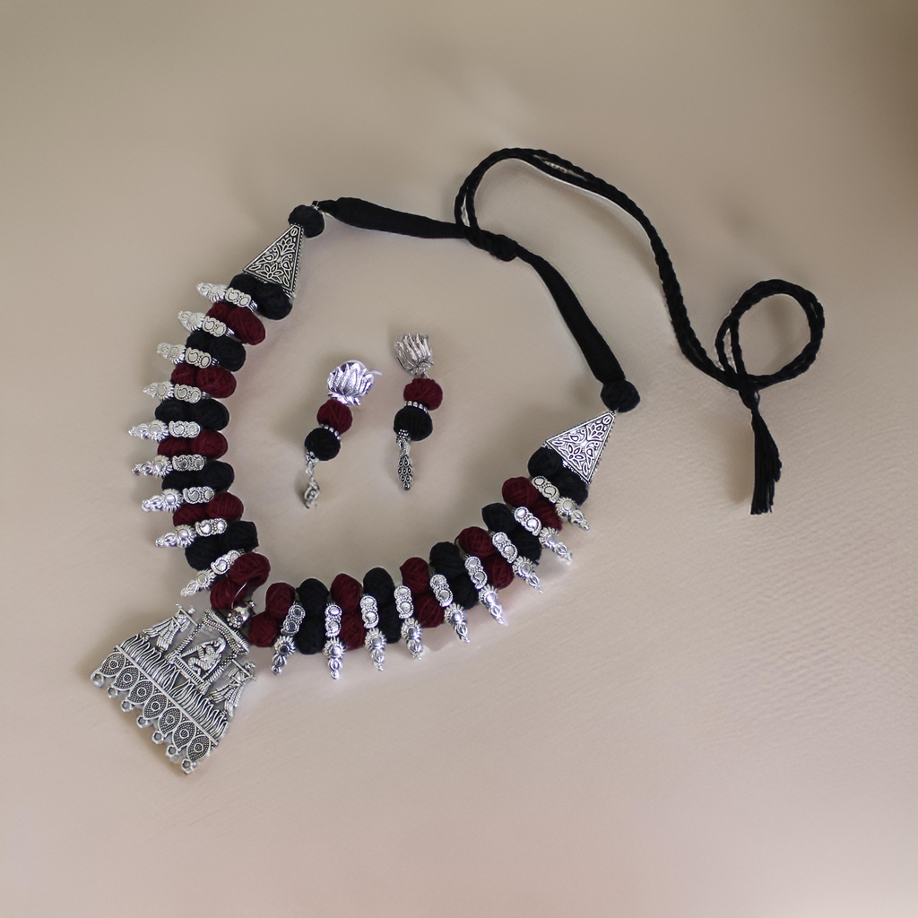 Handcrafted Threaded Silver Oxidized Necklace Set