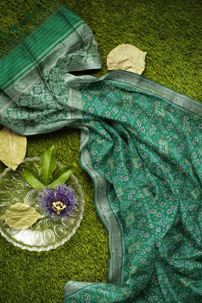 Handcrafted Ashavali Saree with Artistic Woven Design