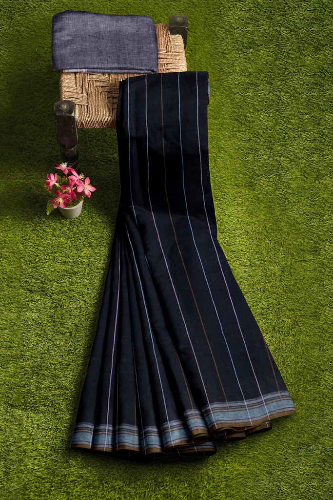 Handwoven Kala Cotton Bhujodi Saree