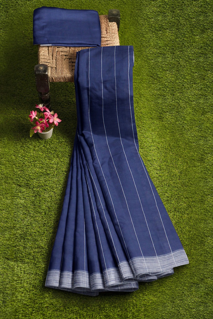 Handwoven Kala Cotton Bhujodi Saree