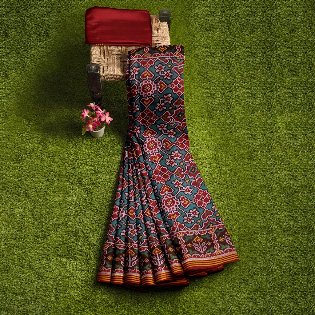 Hancrafted Semi Ikat Silk Patola Saree