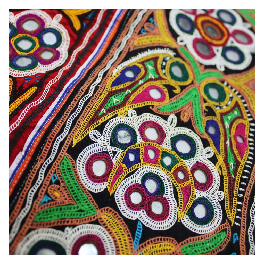 Multicolor Hand Embroidered Wall Hangings/Decor