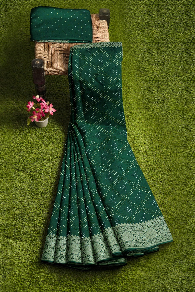 Green Georgette Banarasi Hand Dyed Bandhani Saree