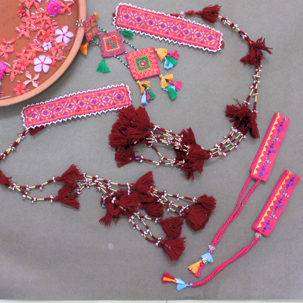 Handcrafted Embroidered Pochi Bajuband Armlet and Kamar Juda Set