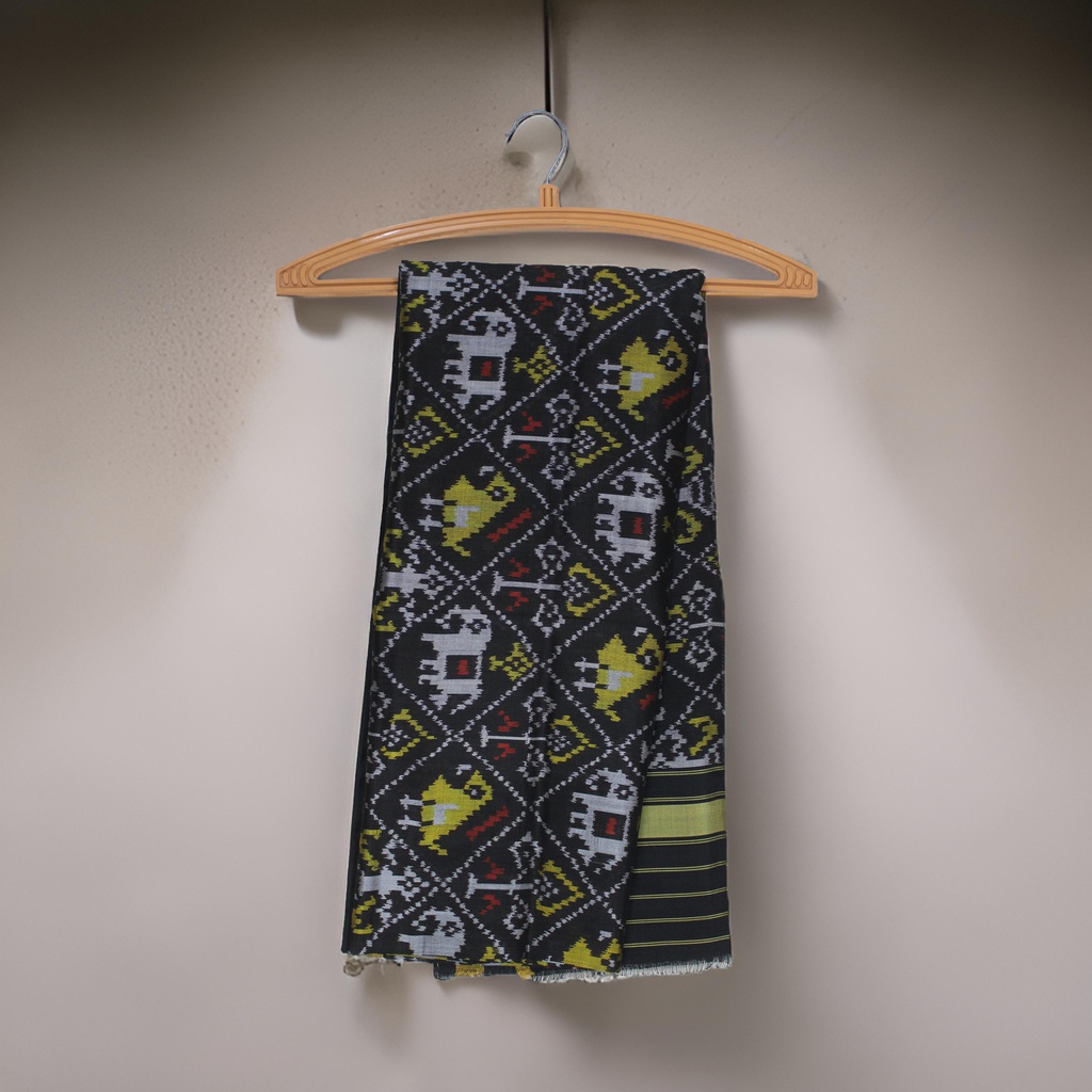 Black Shaded Handloom Single Ikat Patola Silk Dupatta