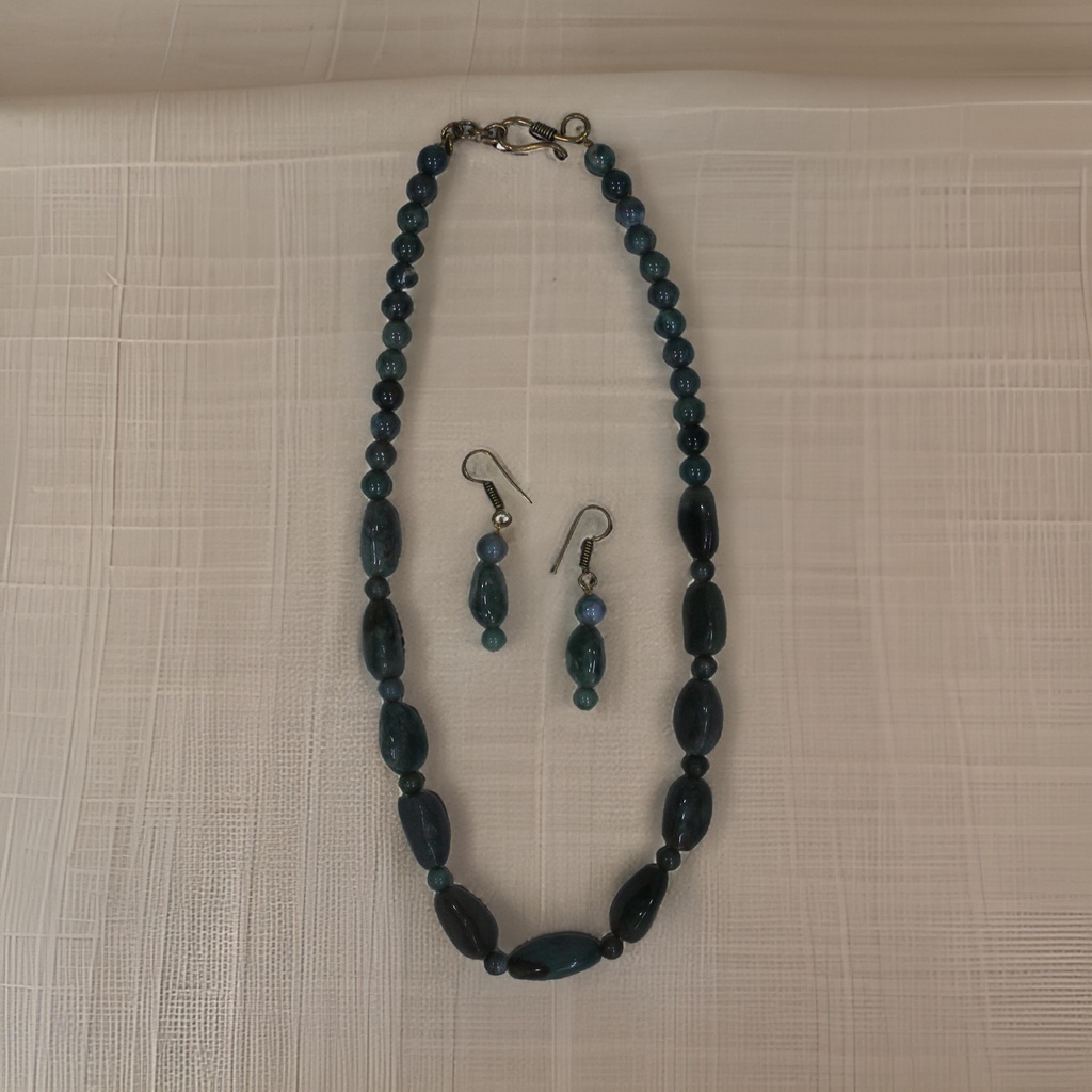 Handmade Semi Precious Stone Necklace Set