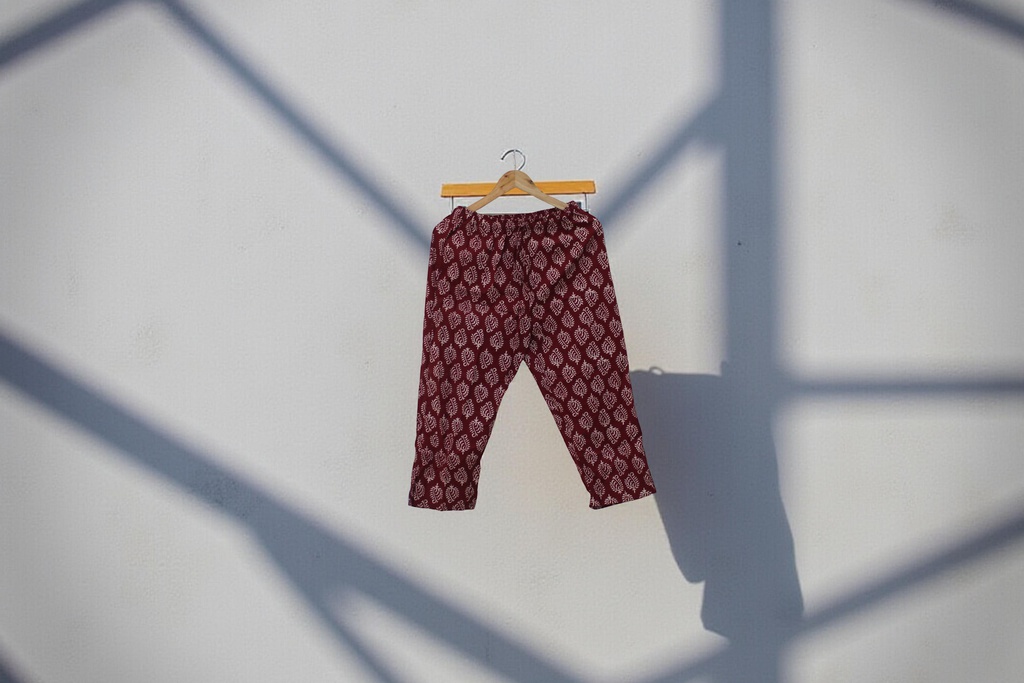 Elegant Cotton Block-Print Capri Pants / Trouser