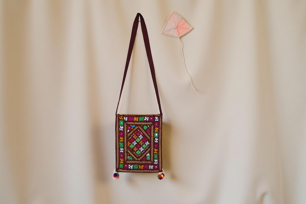 Handmade Kutchi Embroidered Sling Bag (copy)