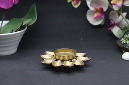 [GGCBDI06] Handcrafted Brass Candle/ Diya Stand