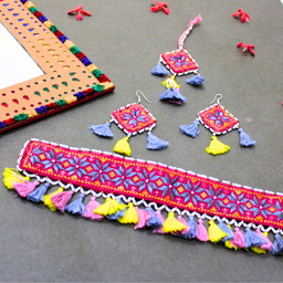 [GGHSECS01] Handcrafted Embroidered choker Necklace Set