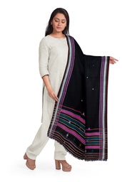 [GGCHS05] Handwoven Woolen Shawl