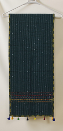 [GGCKWS11] Handmade Tagai Work Cotton Stole with Ajrakh Border &amp; Tassels